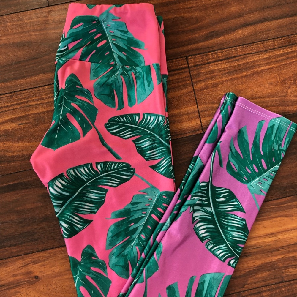 Size Small Goldsheep Palm Pop Leggings